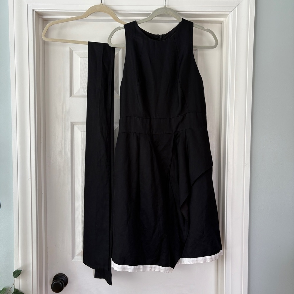 BR belted fit & flare black linen-blend dress w/ white trim, 14